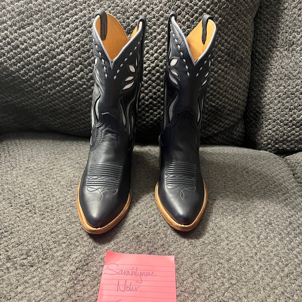 Tecovas Jolene Navy Bloom Bovine Size 8.5